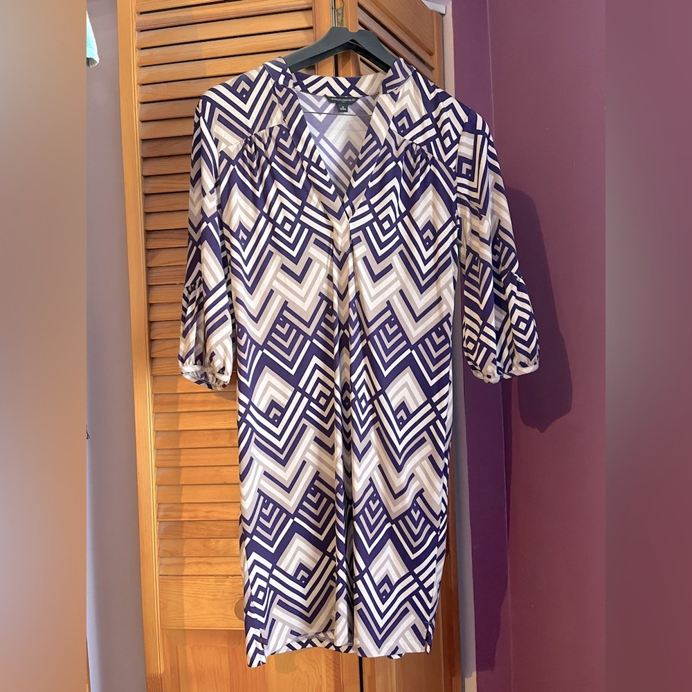 Like new Banana Republic geometric pattered dress